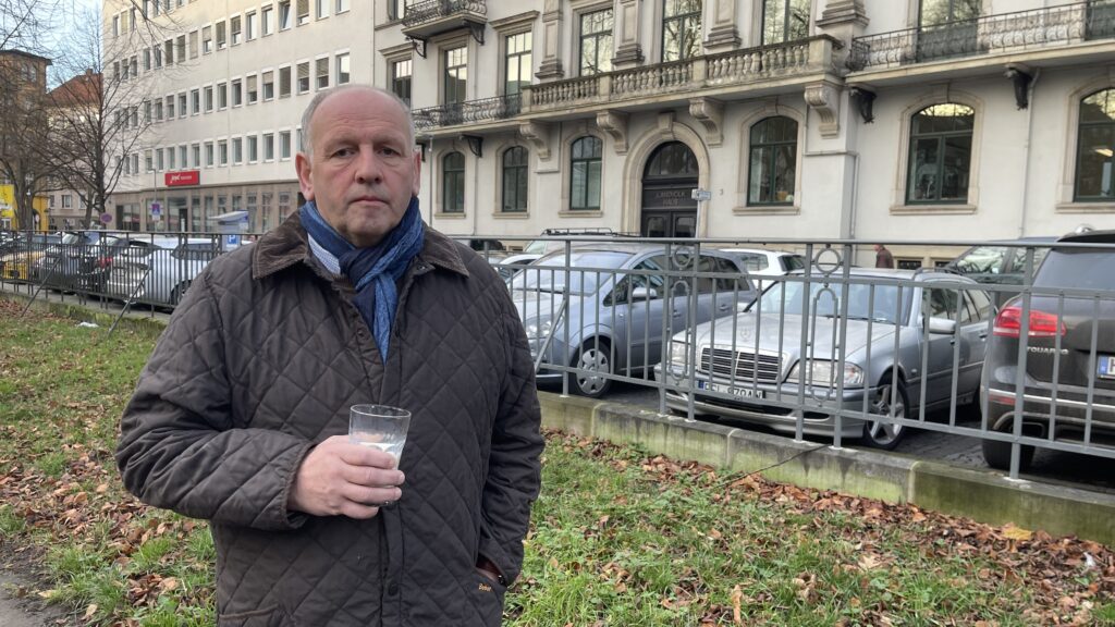 <a href="https://landvolk.net/lpdartikel/staudte-ignoriert-forderungen-der-grossen-mehrheit-der-milchbauern/" target="_blank">Staudte ignoriert Forderungen der großen Mehrheit der Milchbauern</a>