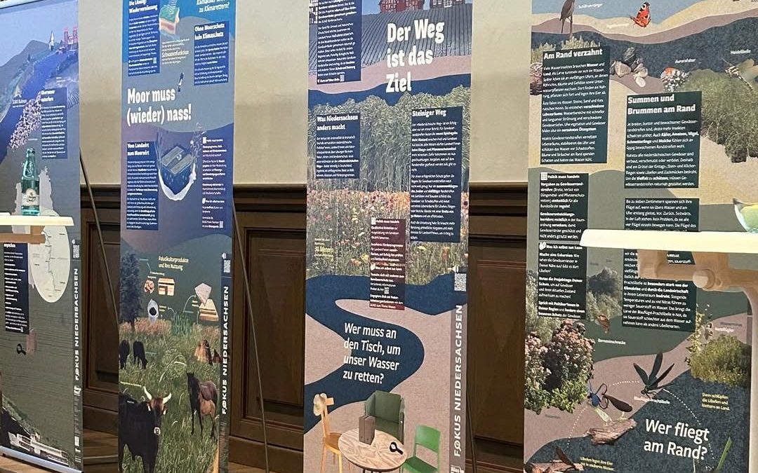 Am Montag eröffnete im Rathaus der Samtgemeinde Altes Amt Lemförde die Ausstellung „Alles im Fluss!? Wasser in der Krise…